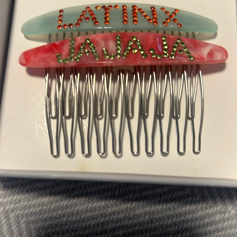 Latinx Ceremonia Hair Accessory sparkly peinetas - Picture 4 of 6